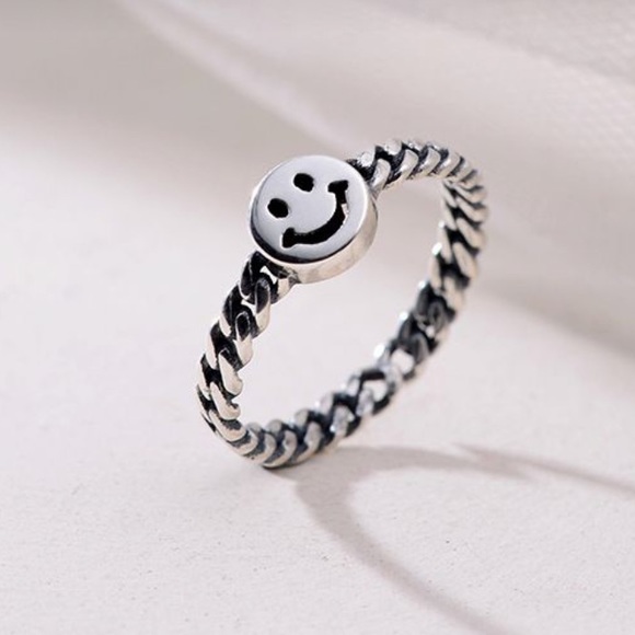 925 Silver Adjustable Smiley Face Ring NWOT - Picture 2 of 3